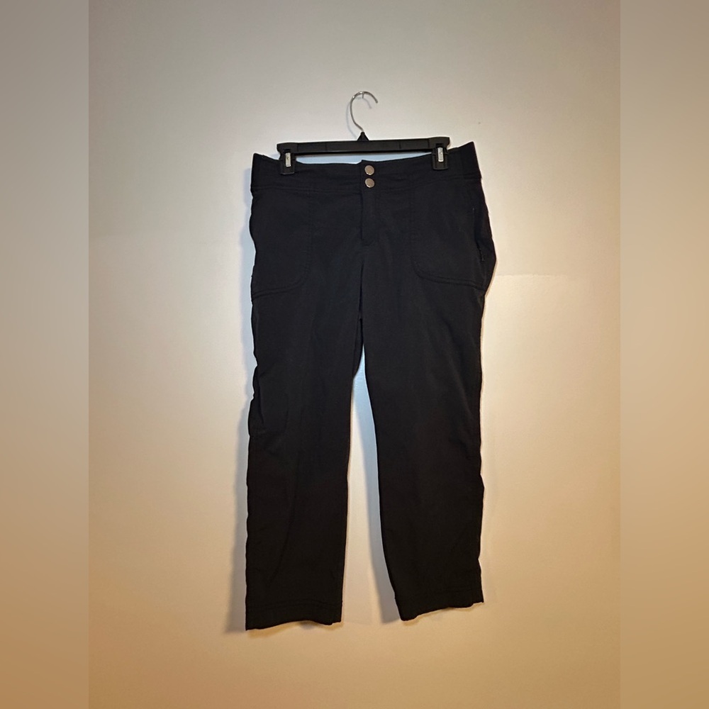 Athleta black stretch pants size 8 snap front athletic travel workwear